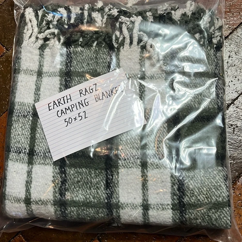 Earth Ragz camping blanket 50 x 52 grey plaid 2466 - Picture 1 of 2